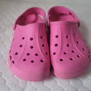 Crocs Classic Clogs Girls Size 3  Slip On Shoes Pink